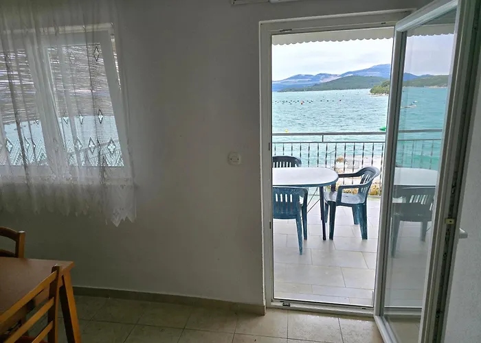 Apartments Marinko