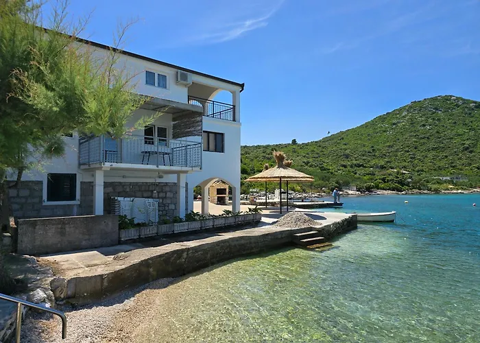 Apartments Marinko