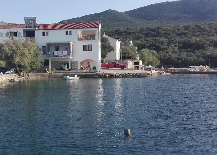Apartments Marinko